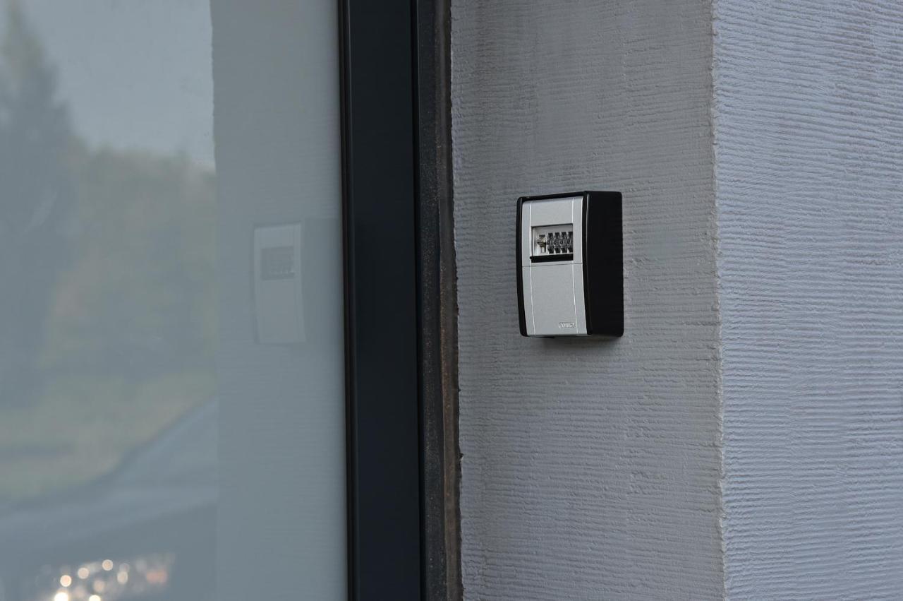 Apartamento Deluxe! Hbf-Naehe Mit Kingsize-Bett, 65 M2 Duisburg Exterior foto
