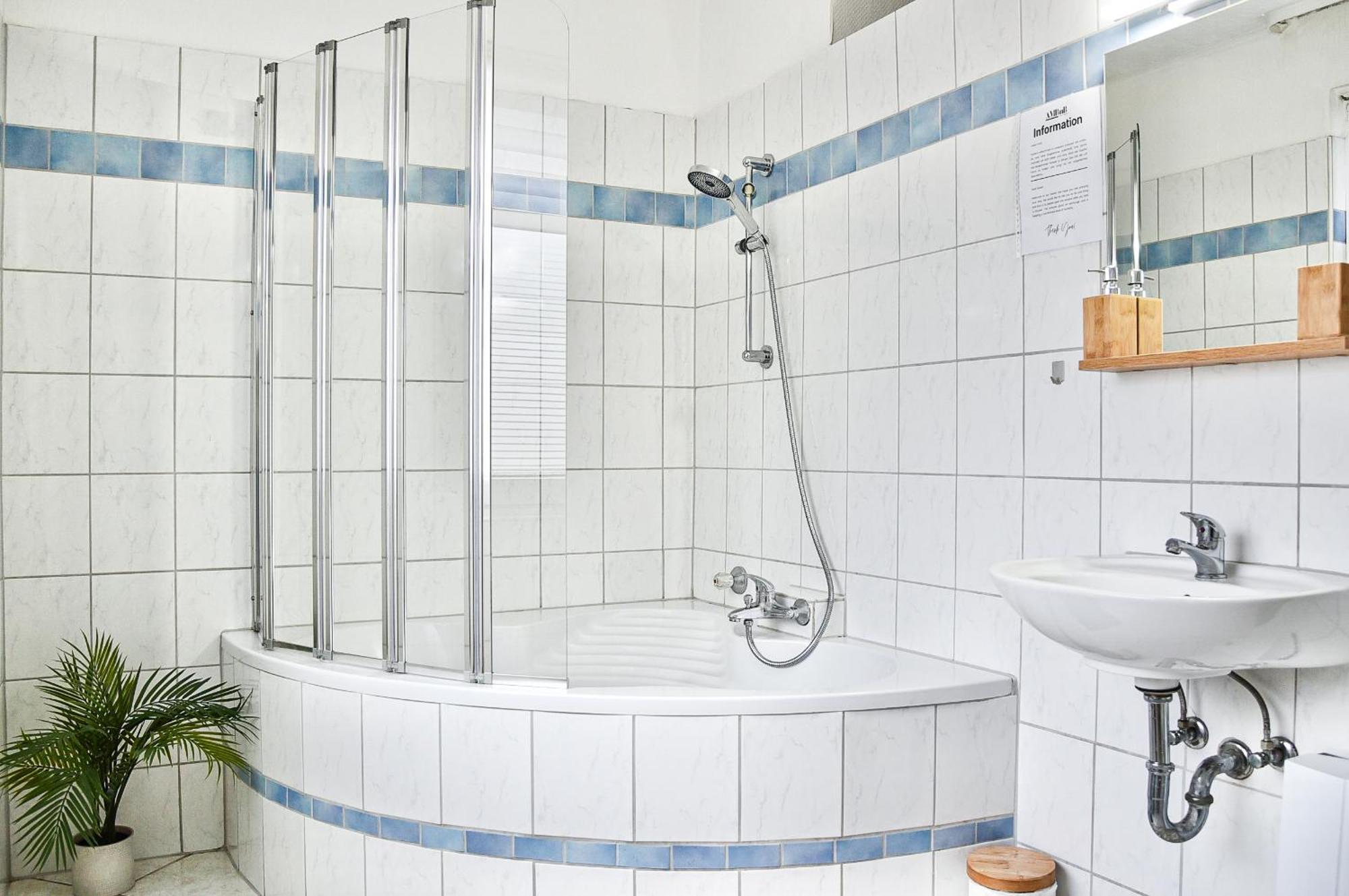 Apartamento Deluxe! Hbf-Naehe Mit Kingsize-Bett, 65 M2 Duisburg Exterior foto